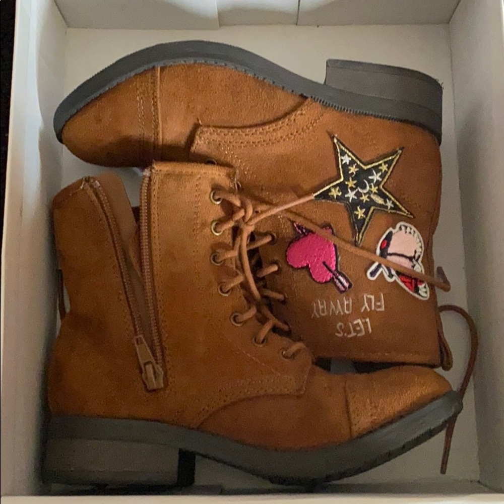 Girls Boots